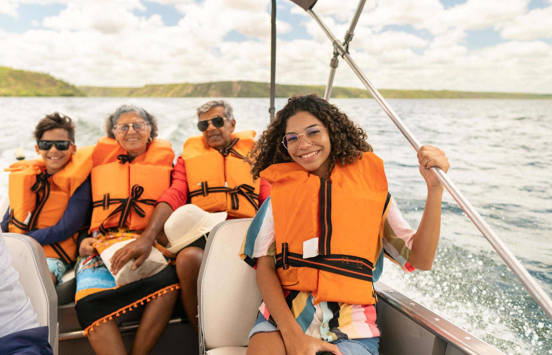 How to create the perfect boat safety kit